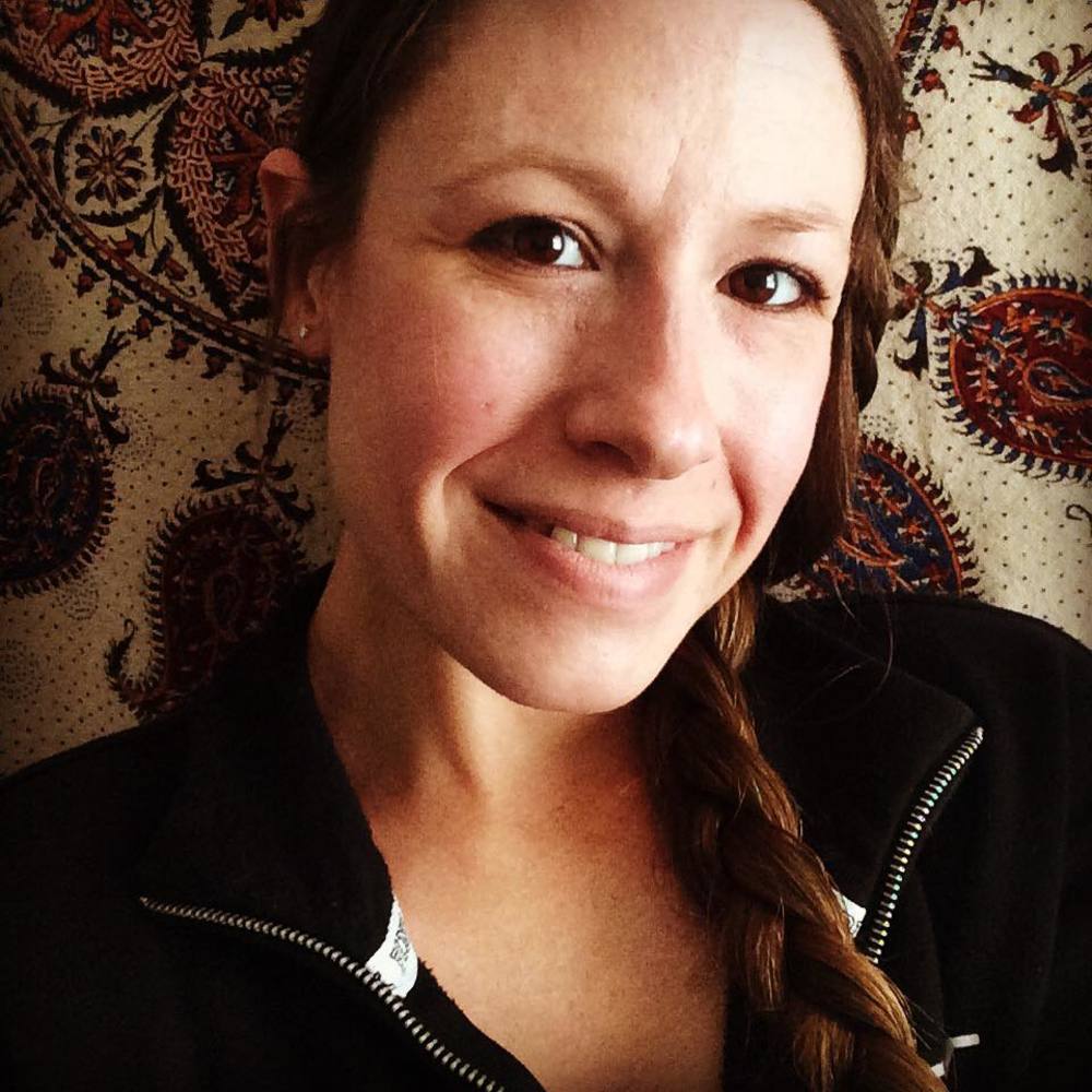 Meet your Posher, Amaris